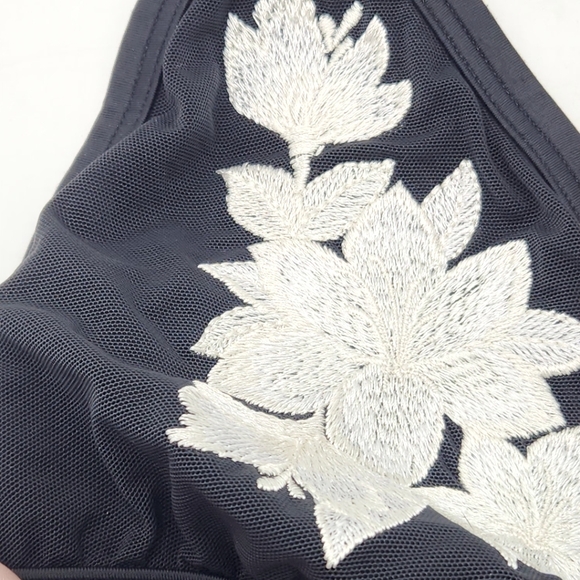 PINK Victoria's Secret Black Bralette with White Floral Design - Picture 4 of 13